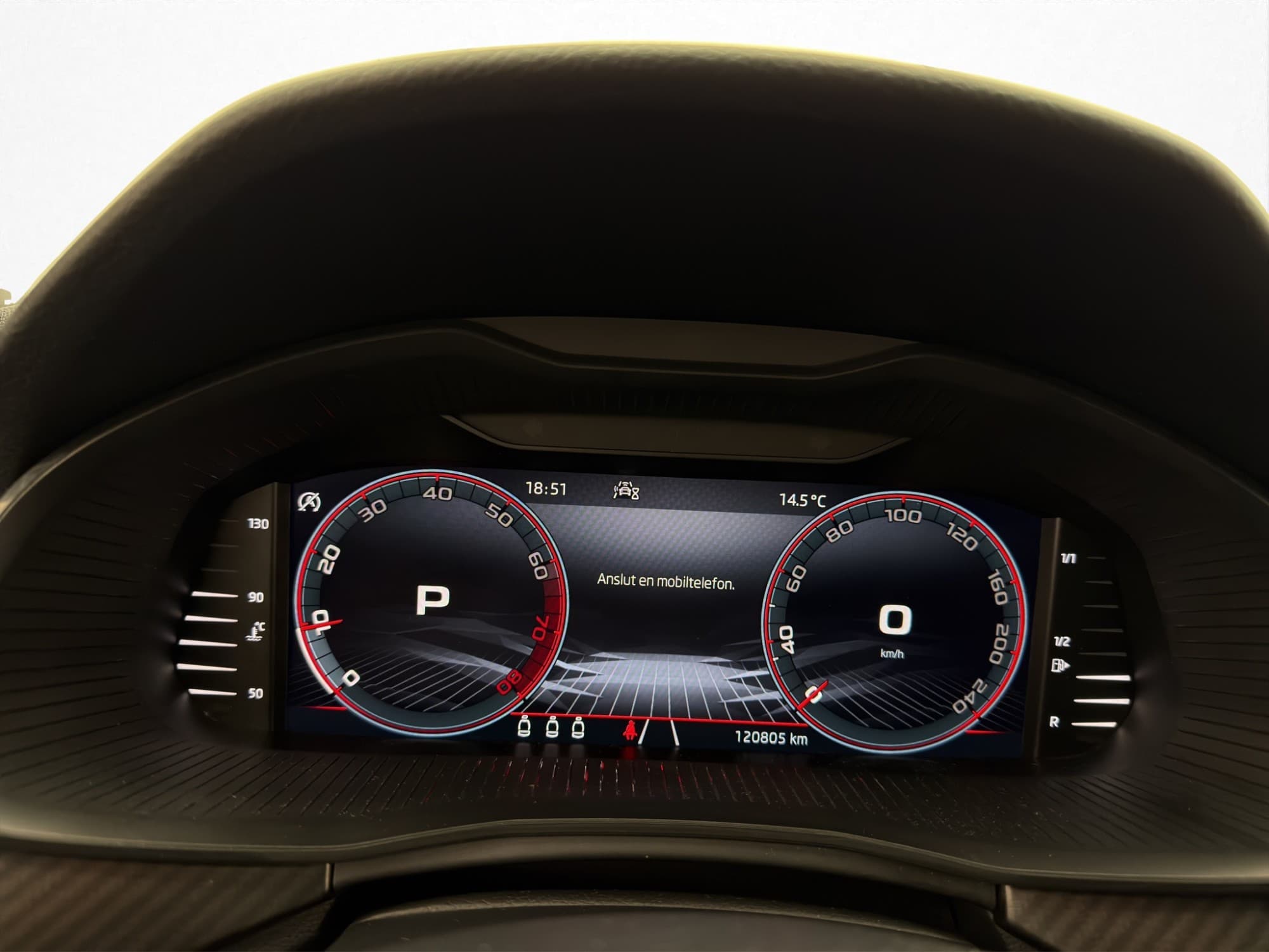 Skoda Kamiq 1.0 TSI 110hk Monte Carlo Cockpit Kamera Drag