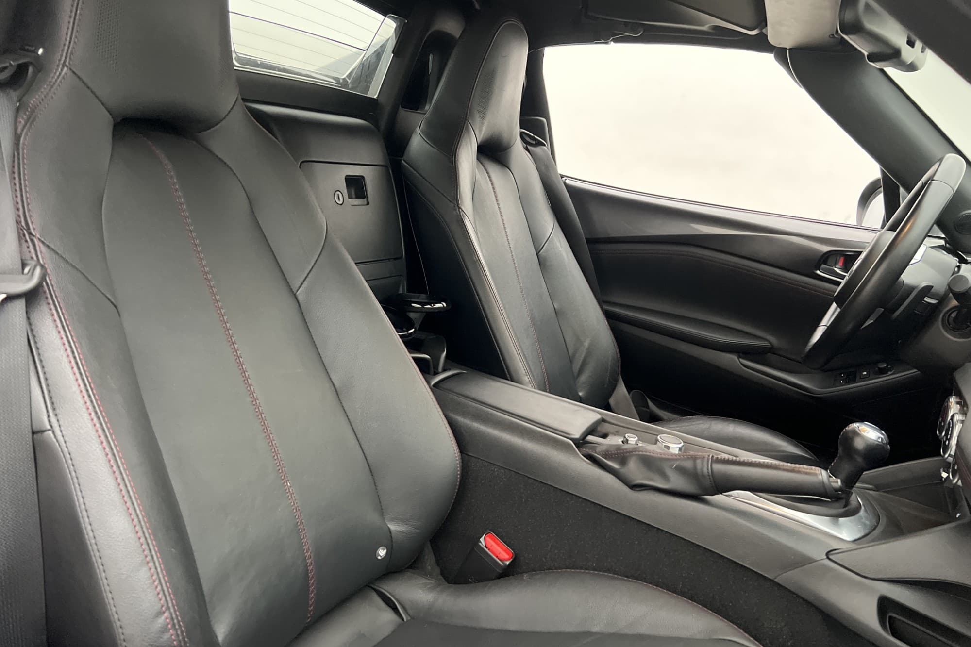 Mazda MX-5 RF 2.0 160hk Hardtop Navigation P-Sensorer Skinn