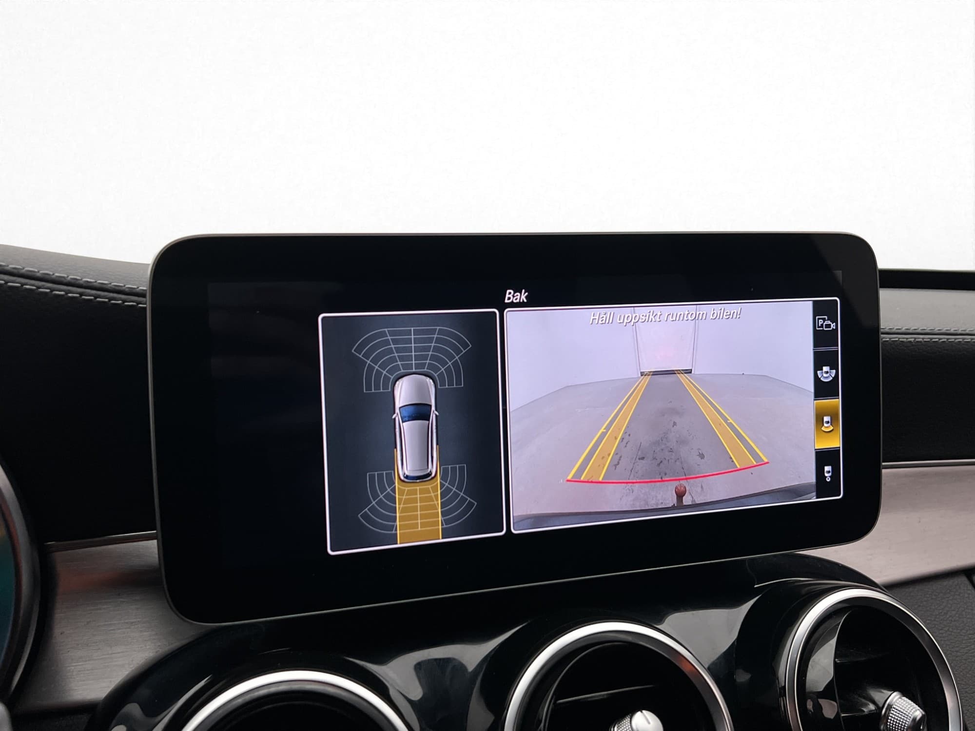 Mercedes-Benz C 300 T de 306hk AMG Night CarPlay Värm Drag
