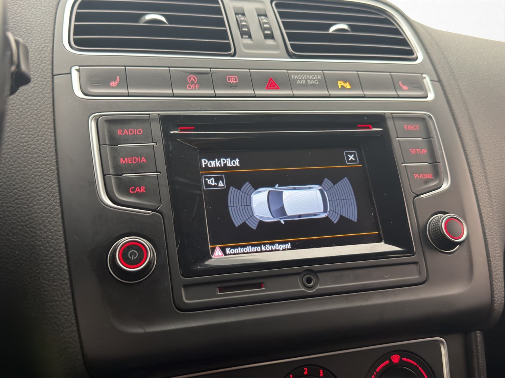 Volkswagen Polo 1.2 TSI 90hk Sensorer Bluetooth Två-Brukare