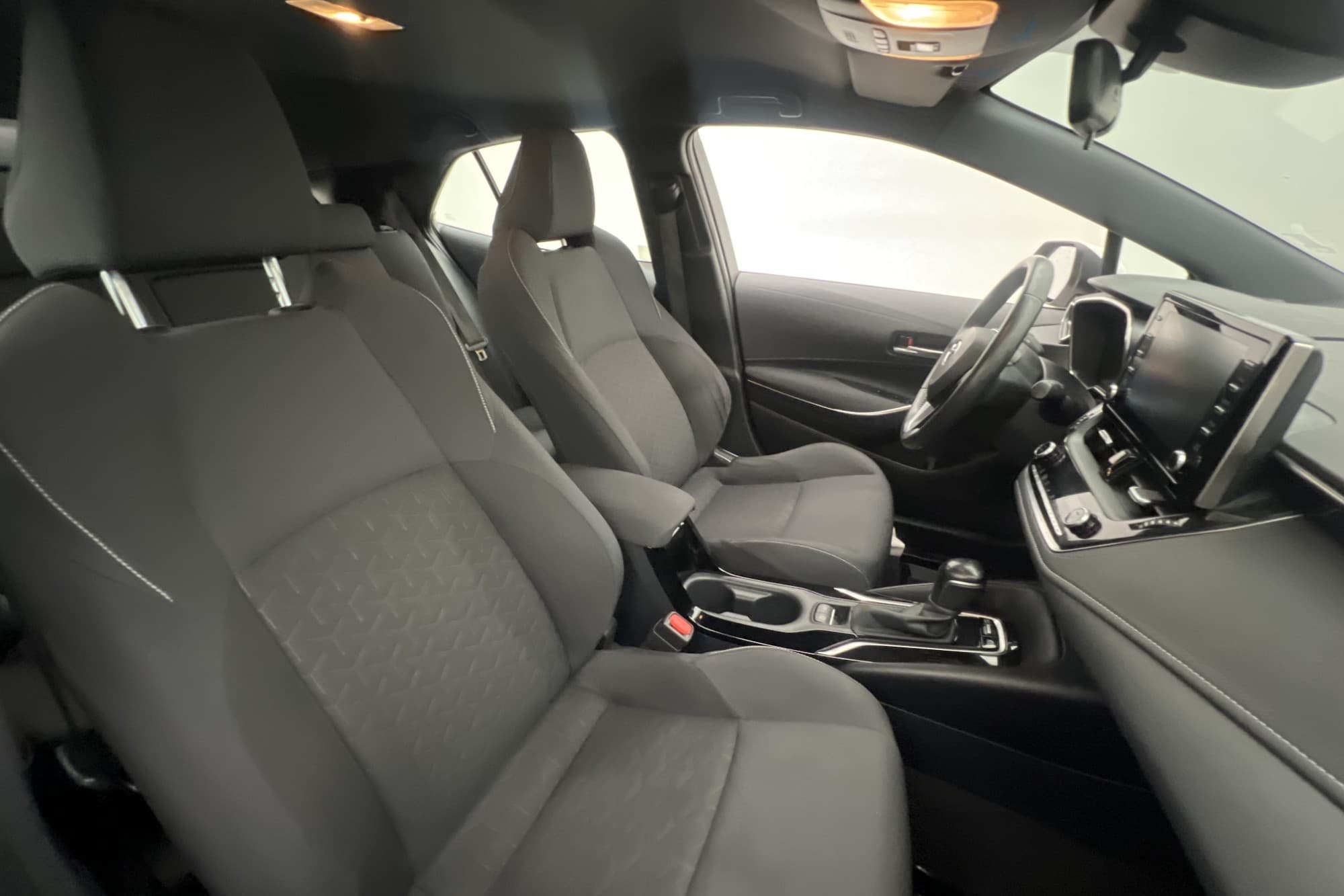 Toyota Corolla Hybrid 122hk Active Kamera Adaptiv-Fart MOMS