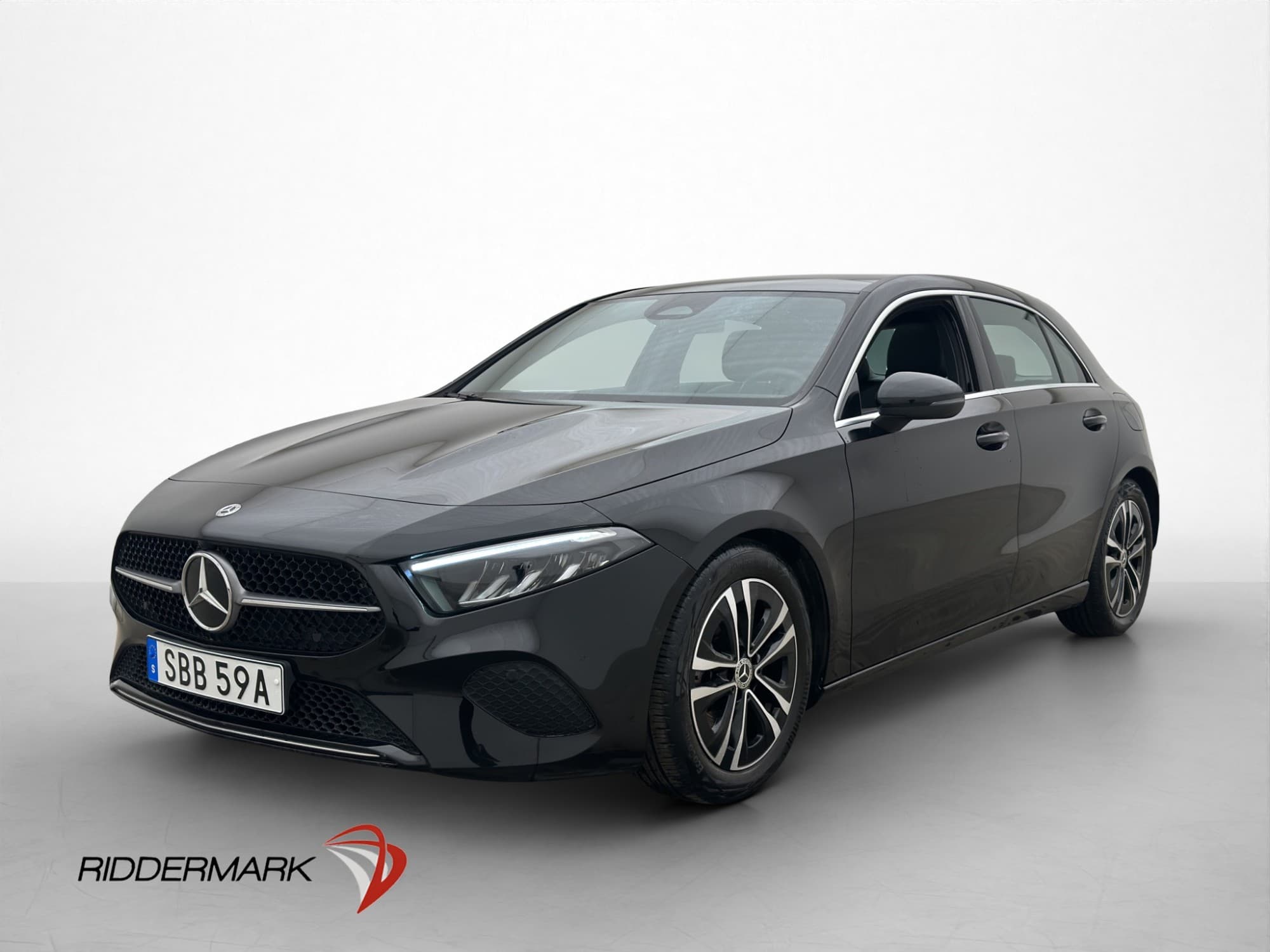 Mercedes-Benz A 200 Facelift Pano Wide B-Kamera Navi