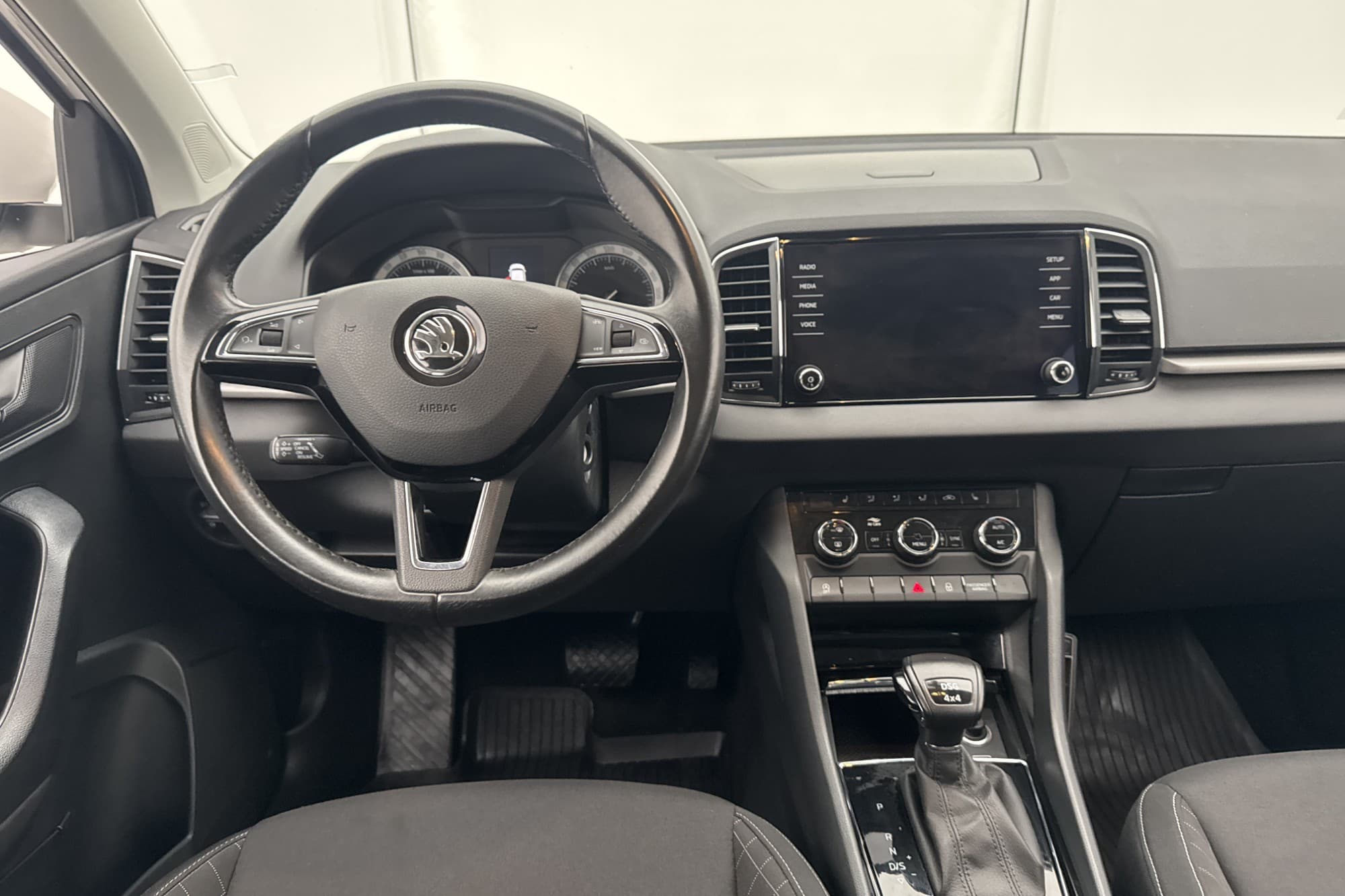 Skoda Karoq TDI 4x4 150hk Ambition M/K-Värm Sensorer CarPlay