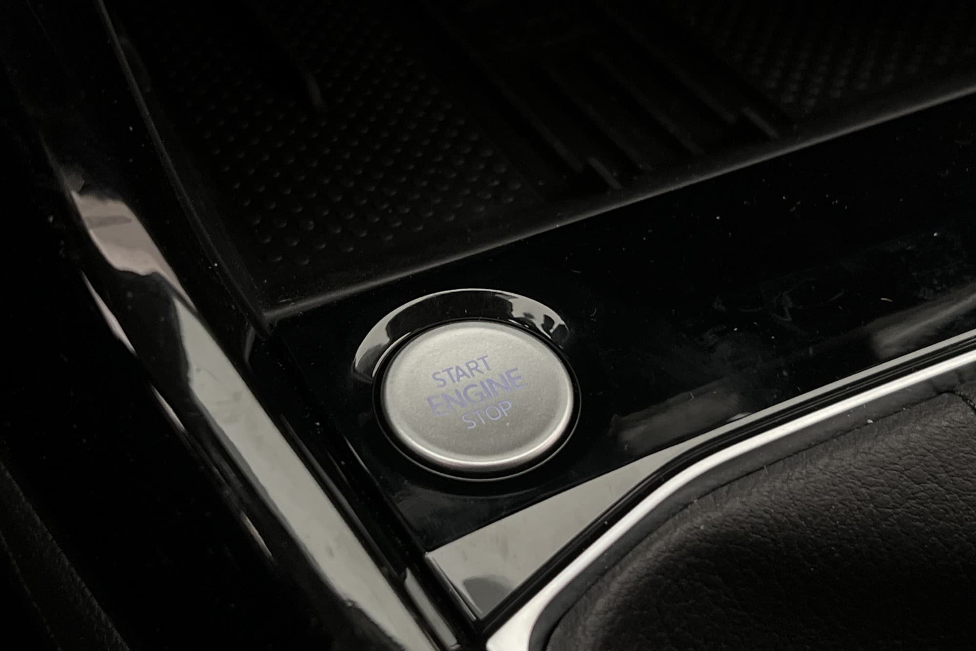 Volkswagen T-Cross 1.0 TSI 95hk Cockpit CarPlay Kamera