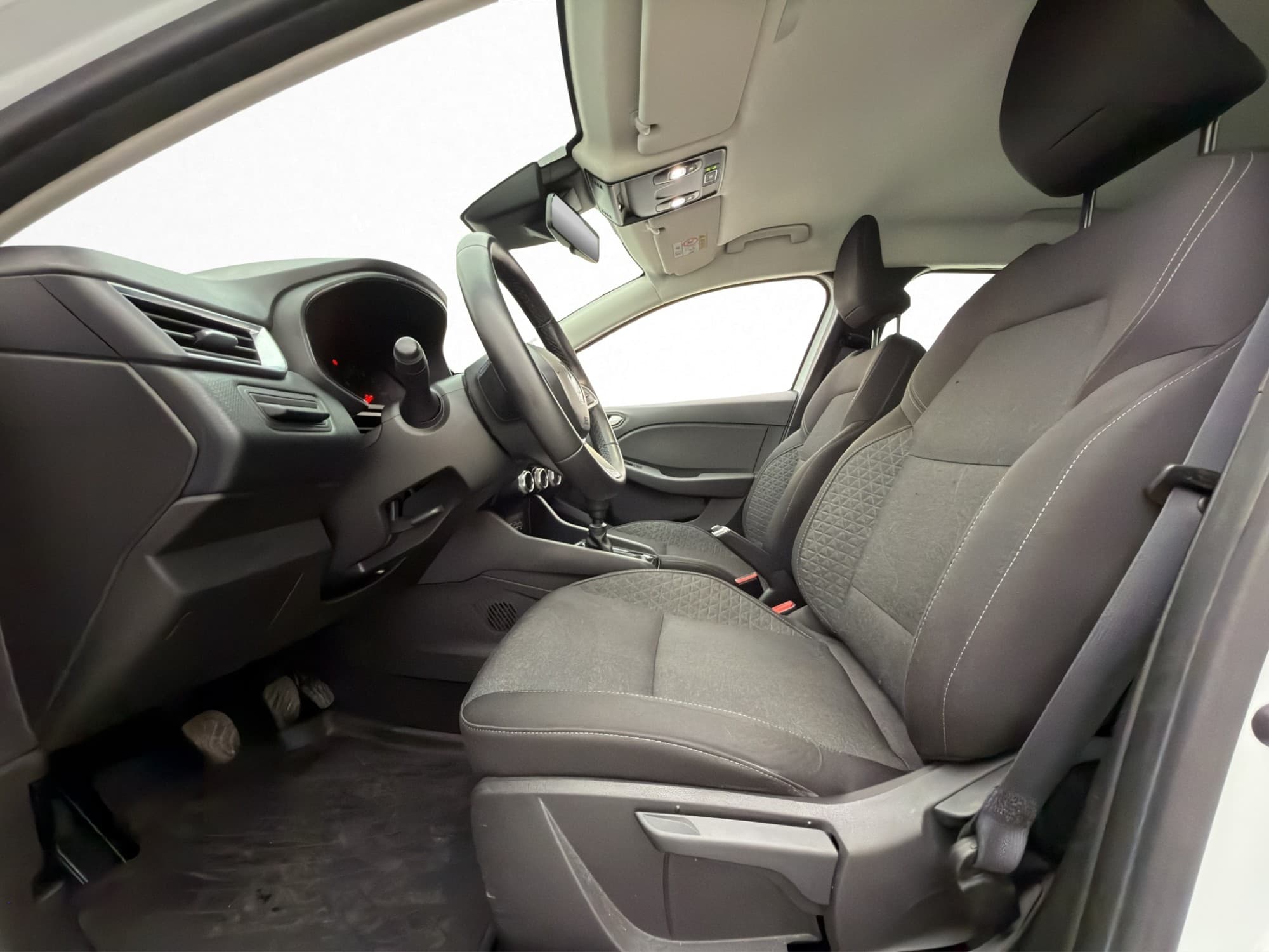 Renault Clio 1.0 TCe 91hk Zen Sensorer Farthållare 0,49l/mil