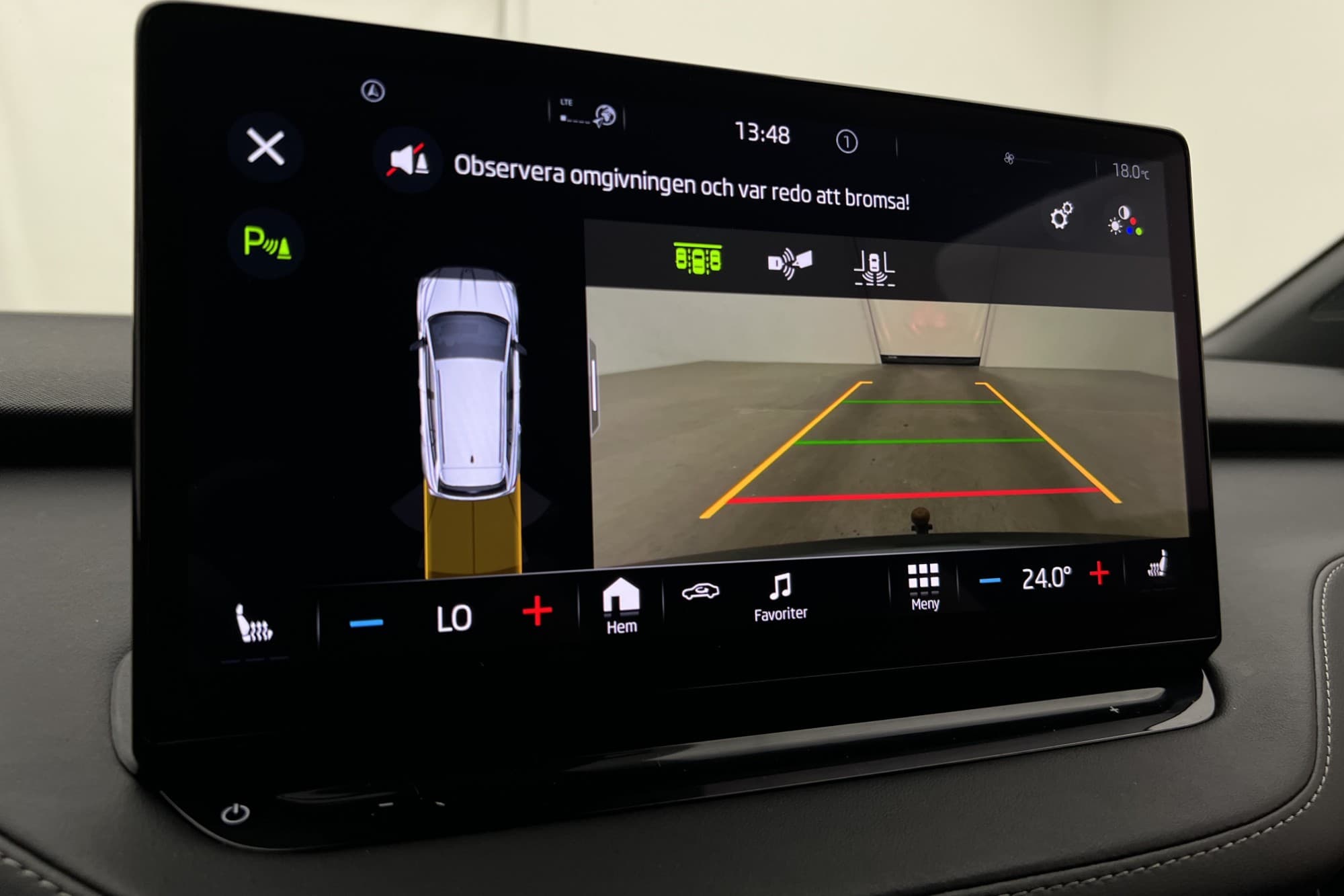Skoda Enyaq 60 Sportline Värmare Kamera CarPlay Dragkrok