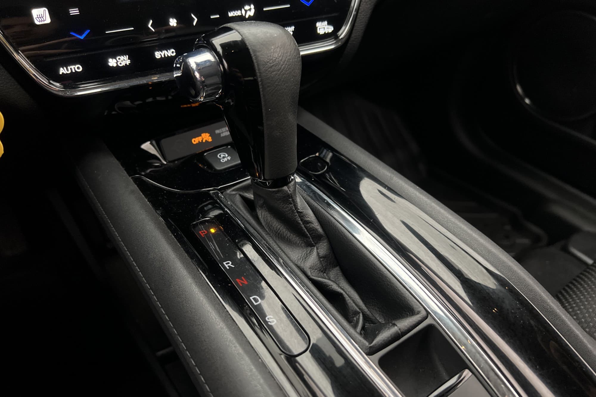 Honda HR-V 1.5 i-VTEC 130hk Elegance Kamera Bluetooth Navi