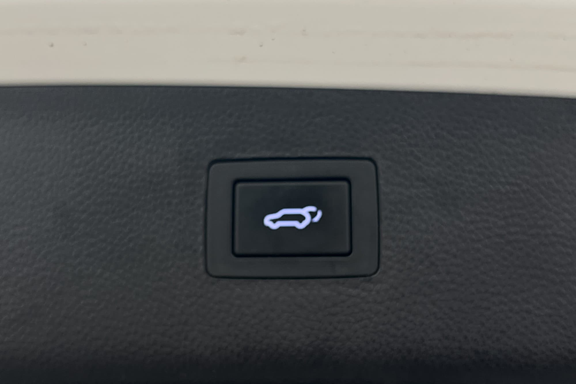 Hyundai i40 / 1.7 CRDi Comfort Plus A-CarPlay Kamera Drag
