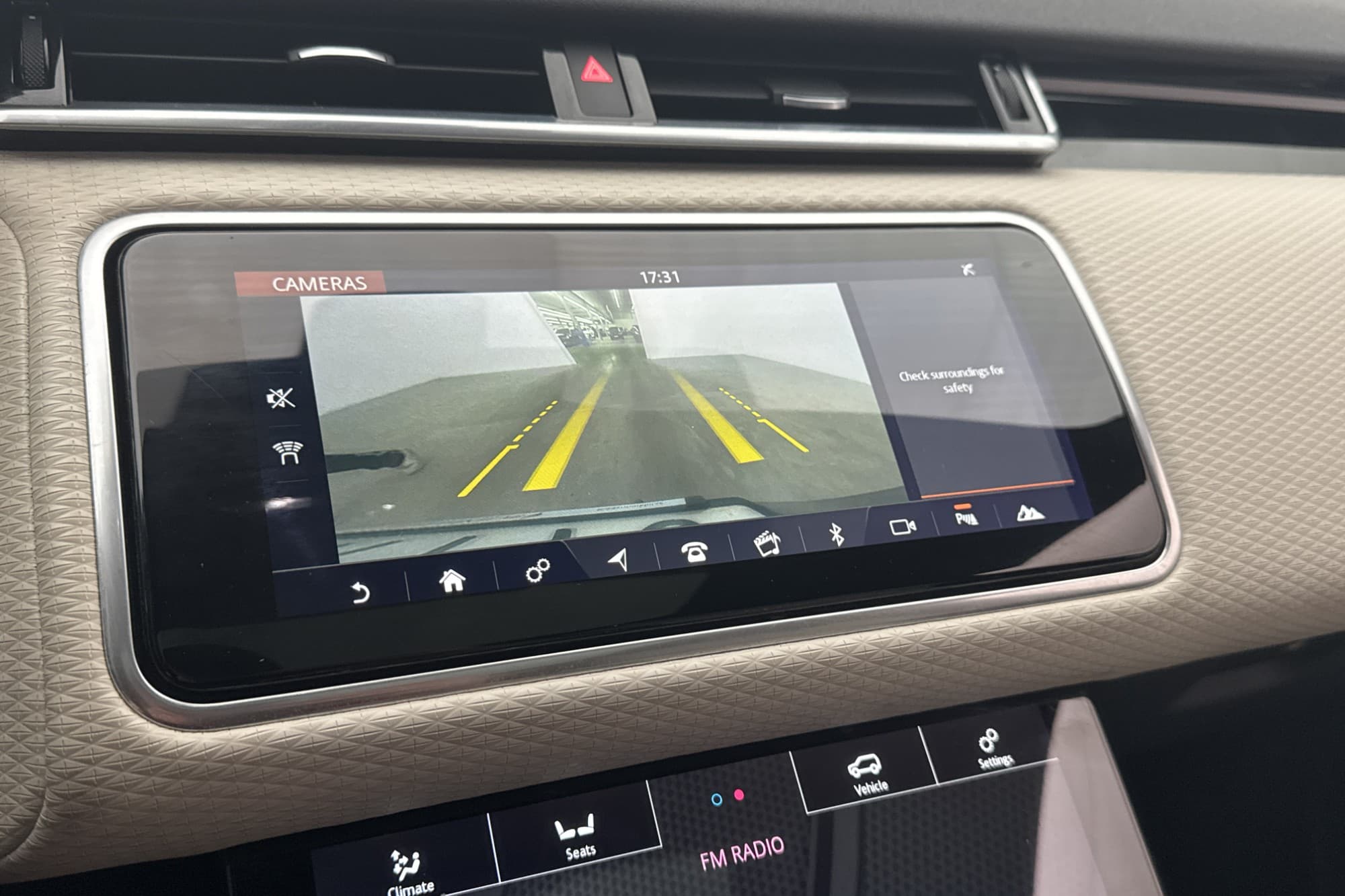 Land Rover Range Rover Velar D300 R-Dynamic Pano Meridian