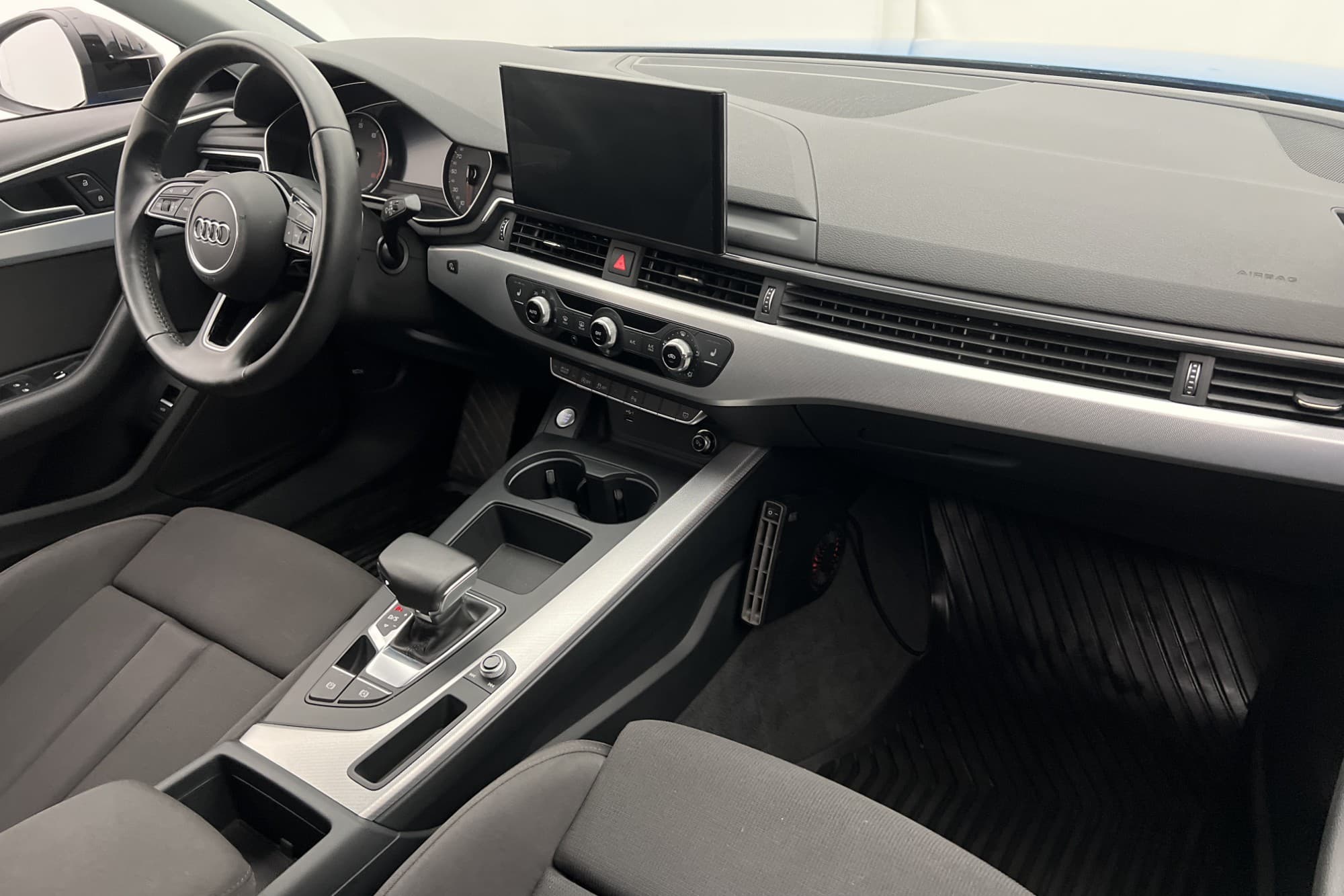 Audi A4 40 TFSI 190hk Värmare Drag CarPlay Adaptiv-fart