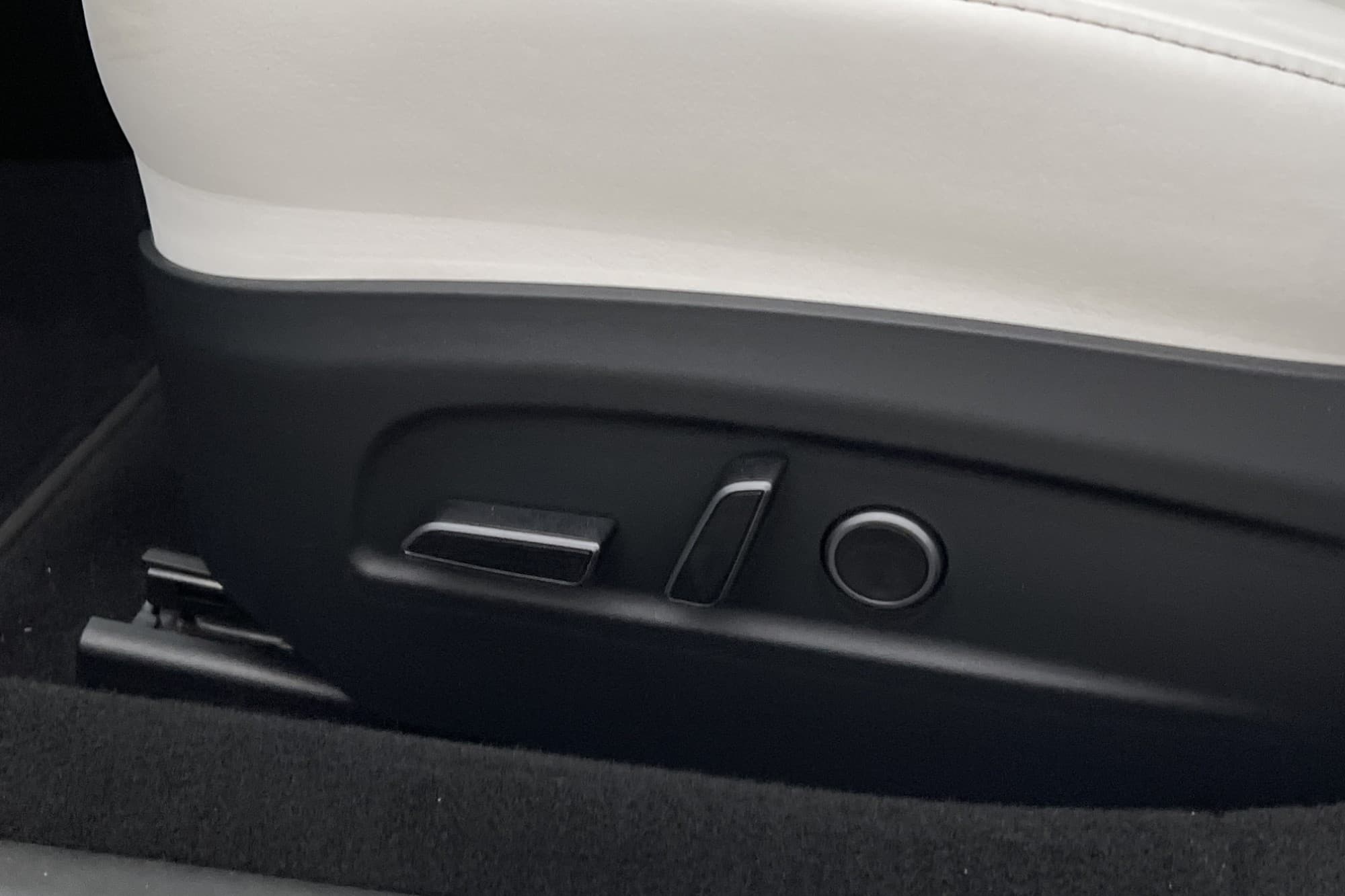 Tesla Model 3 Long Range AWD AP Ljus interiör Sv.Såld MOMS