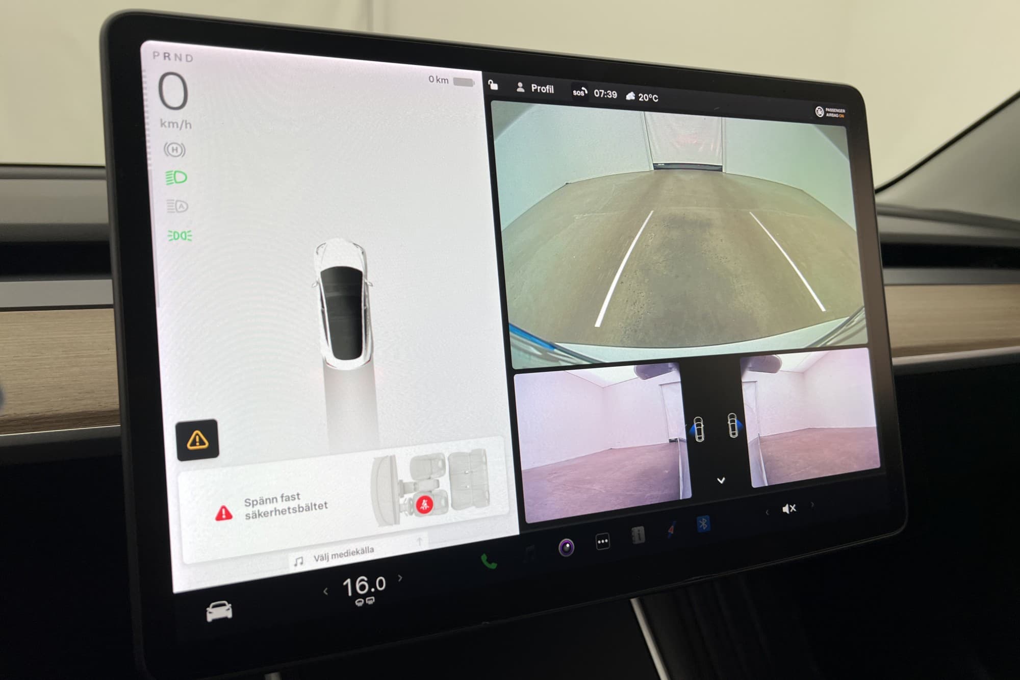 Tesla Model 3 Standard Range Plus Autopilot Svensksåld