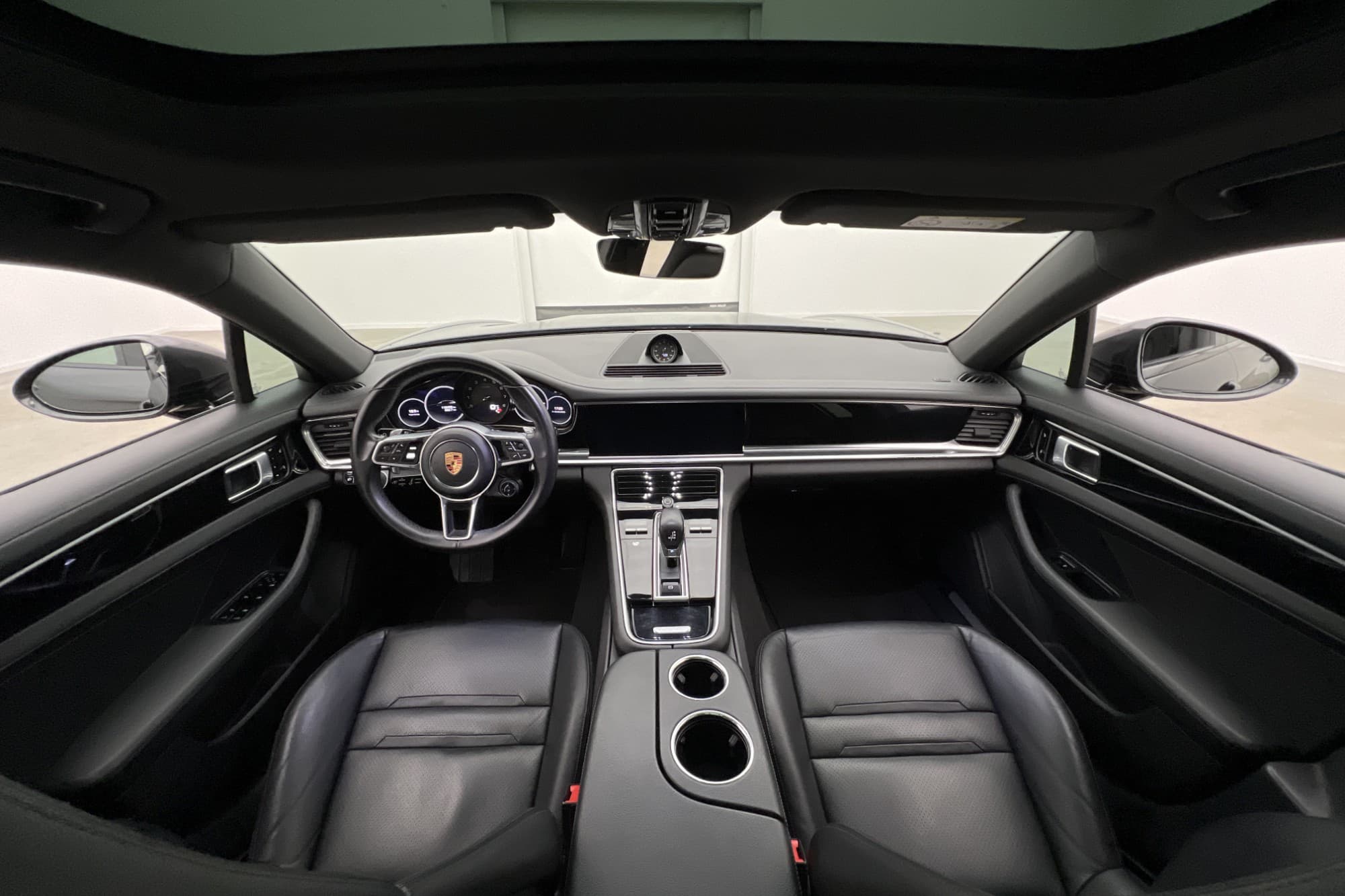 Porsche Panamera 4 Sport 330hk Sport Chrono Luftfj Pano BKam