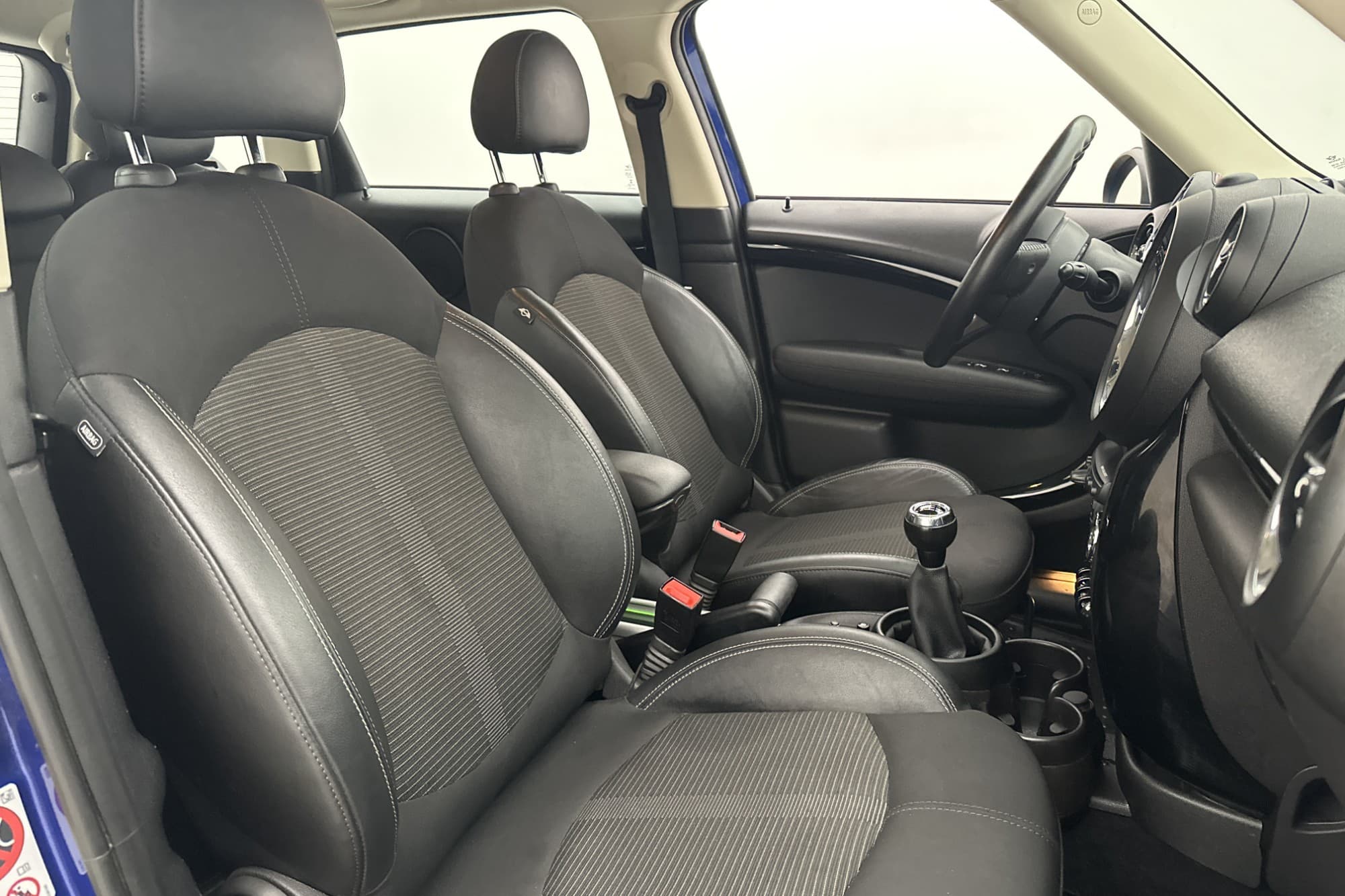 MINI Countryman D ALL4 Manuell 112hk P-Sensorer Halvskinn