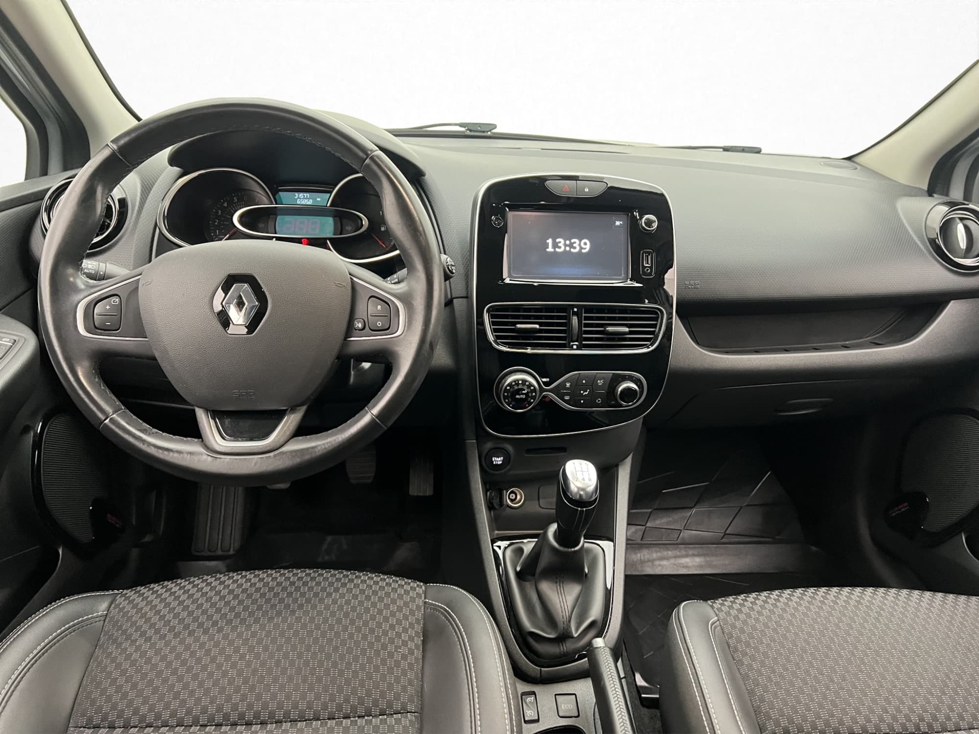 Renault Clio 0.9 TCe 90hk Intens Navi Halvskinn Bluetooth
