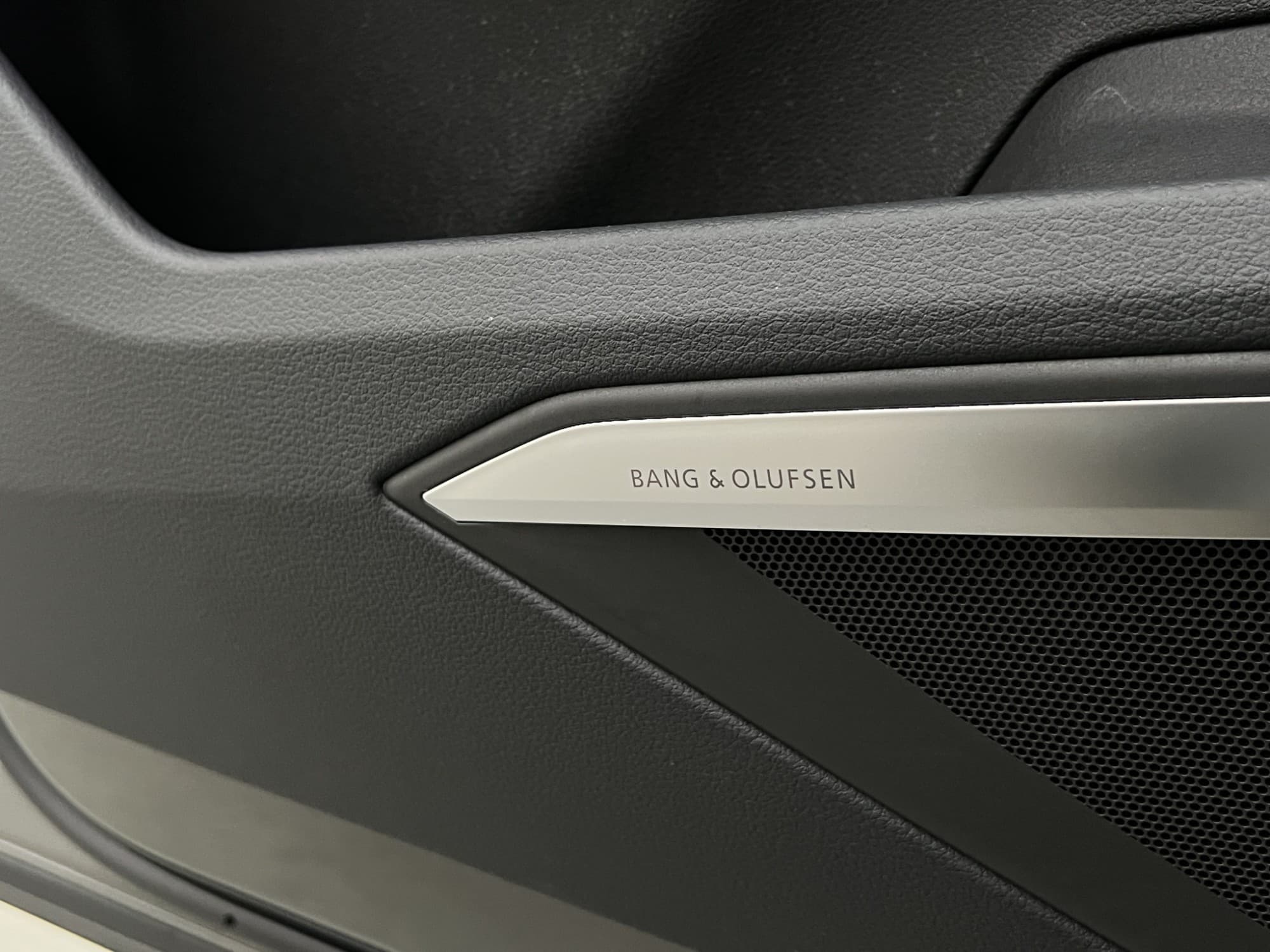 Audi Q8 55 e-tron Q B&O Pano 360° Skinn CarPlay MOMS
