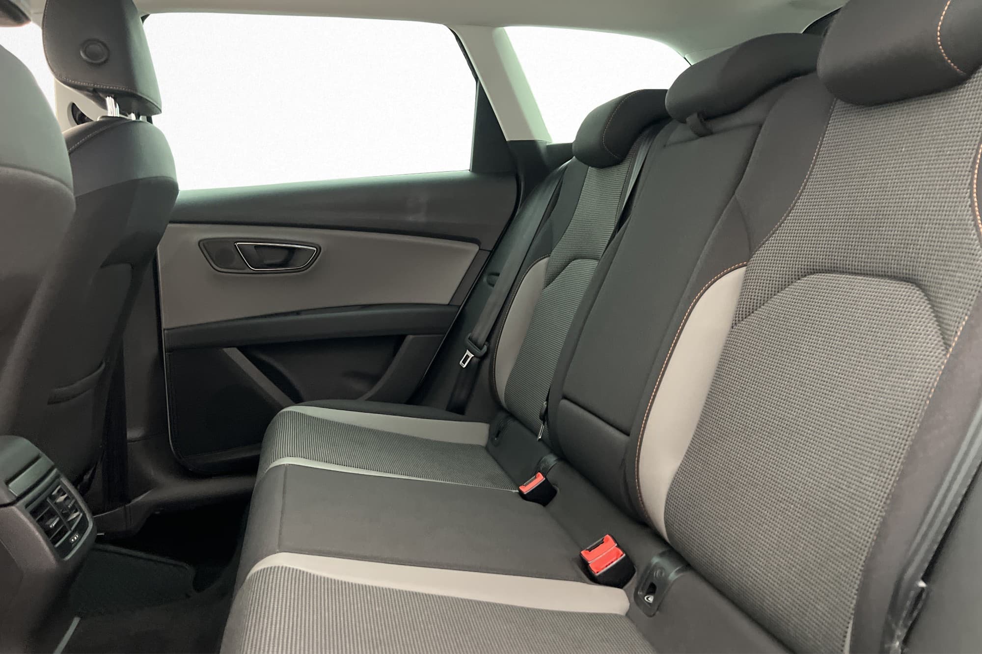 SEAT Leon 1.4 TSI X-Perience Dragkrok Kamera CarPlay P-Sens