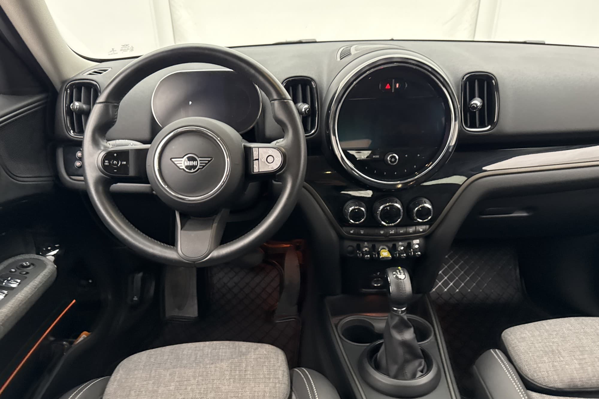 MINI Countryman SE ALL4 220hk Excitement Kamera Navi MOMS