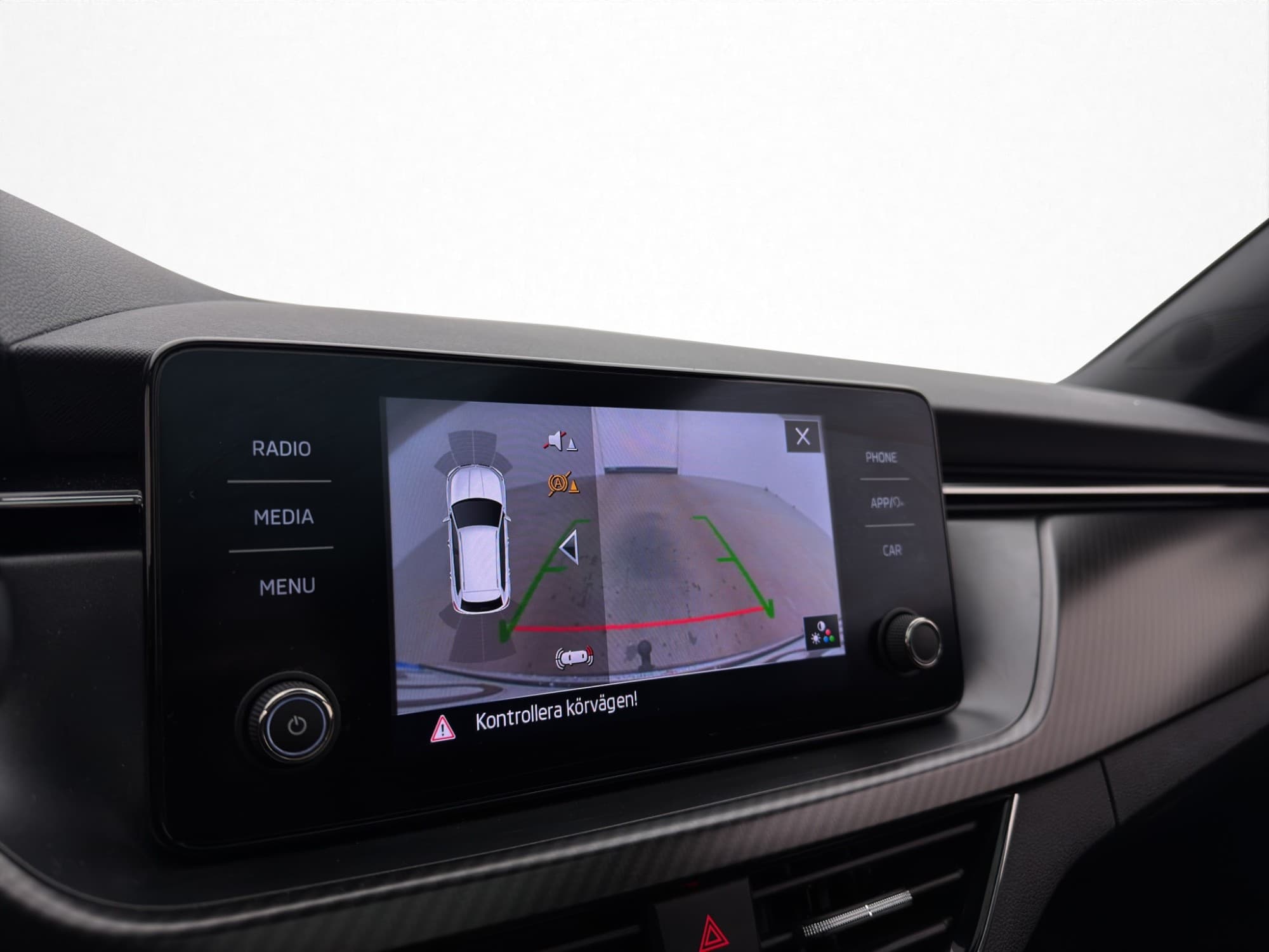 Skoda Kamiq 1.0 TSI 110hk Monte Carlo Cockpit Kamera Drag