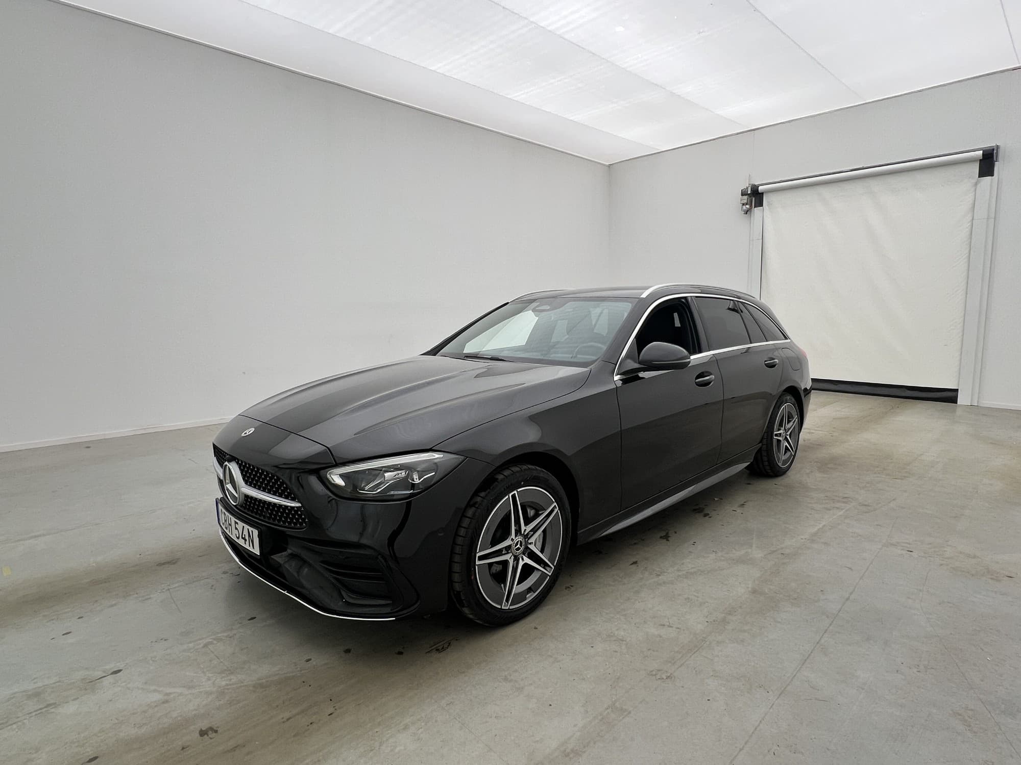 Mercedes-Benz C 300 T e 313hk AMG B-Kamera Skinn Navi Drag