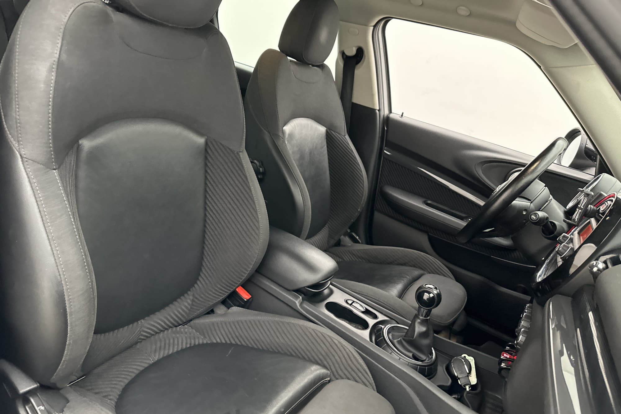 MINI Clubman S Manuell 192hk Keyless Halvskinn Låg-Skatt