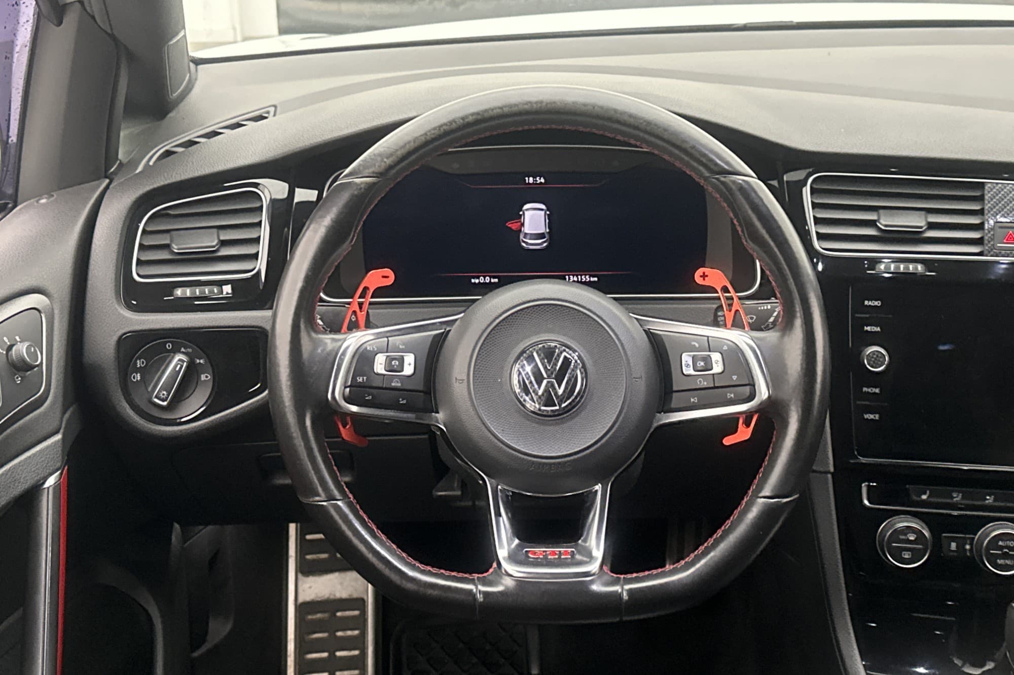 Volkswagen Golf GTI Performance 245hk Cockpit Värmare Kamera