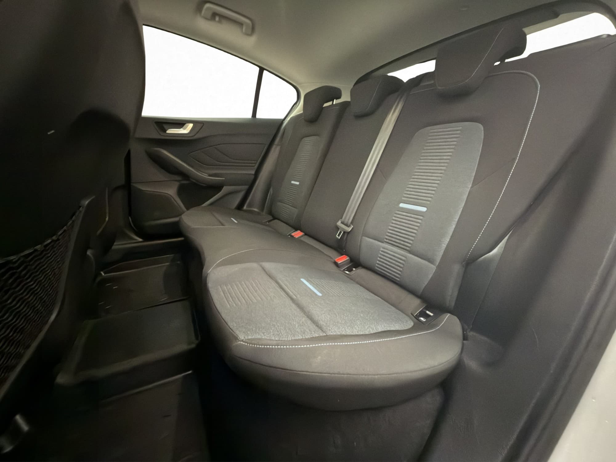 Ford Focus 1.0 125hk Active Business Kamera CarPlay Adaptiv