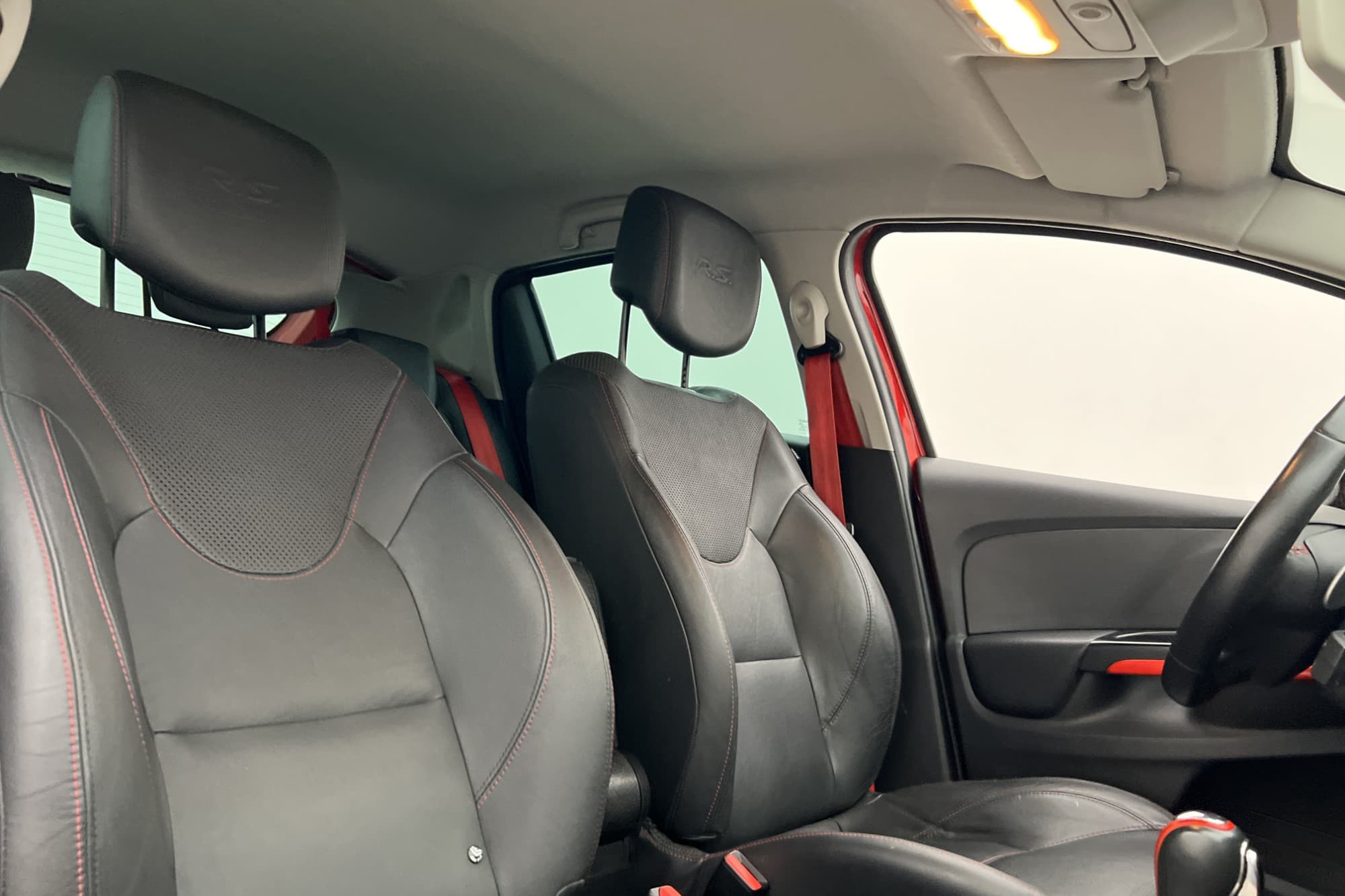 Renault Clio RS 1.6 TCe EDC 200hk Skinn Sensorer Farthållare