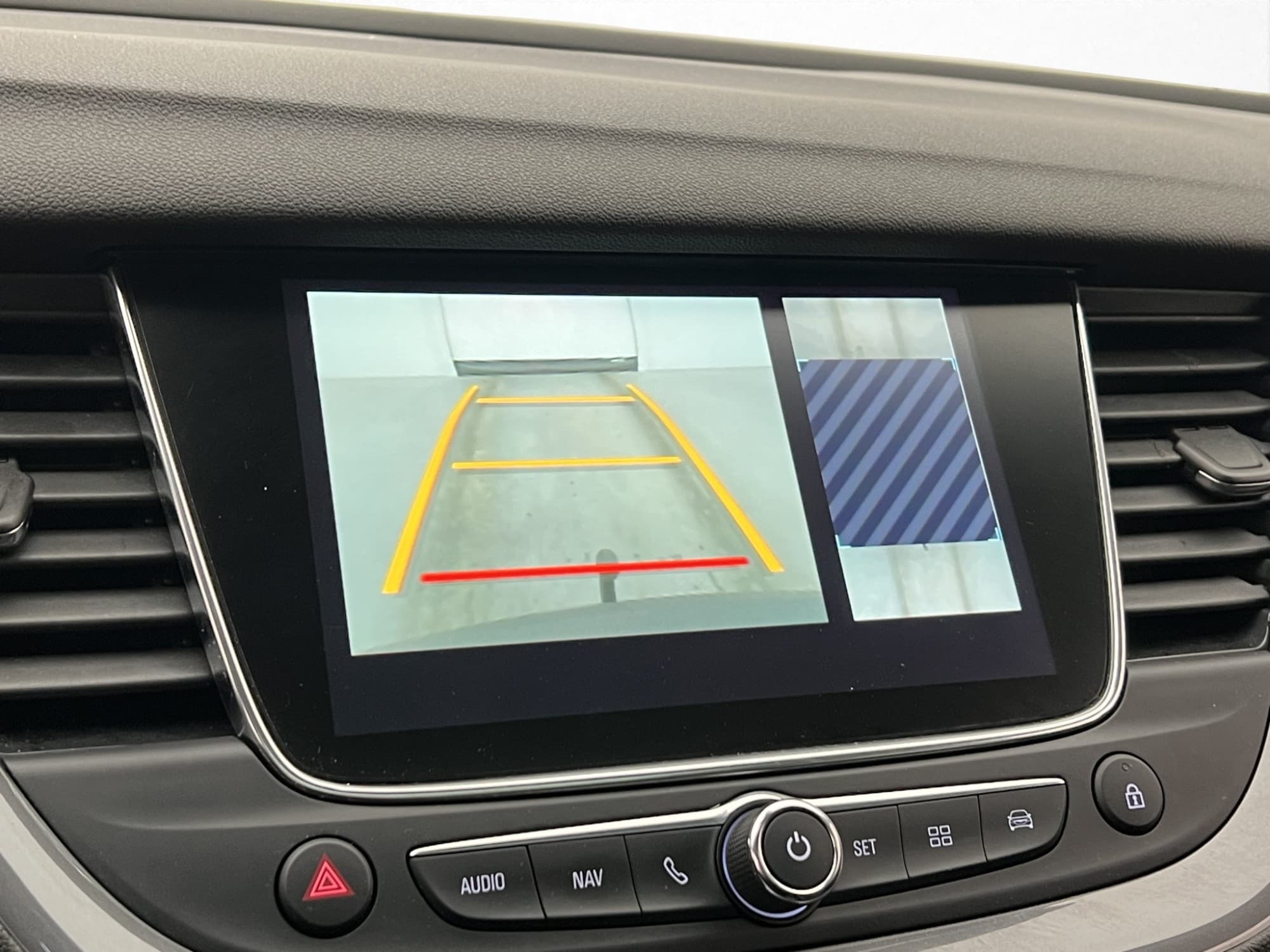 Opel Grandland X 130hk Ultimate Pano 360° Navi CarPlay Drag