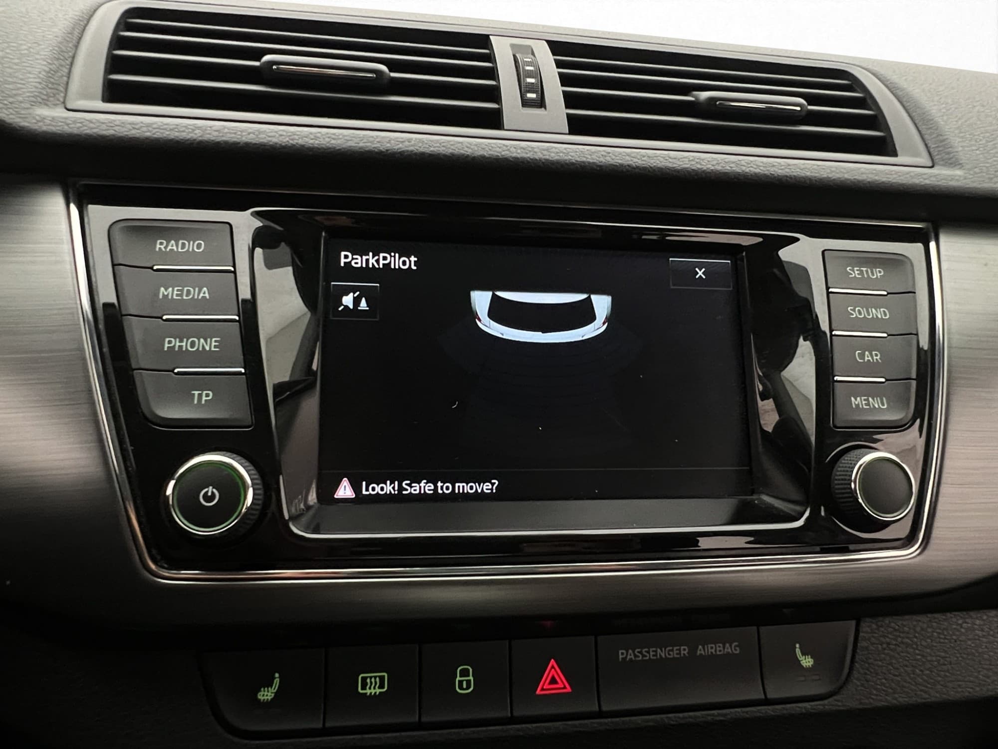 Skoda Fabia TDI 90hk Style CarPlay Farthållare P-Sensorer